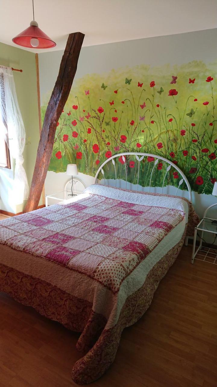 Отель La Ferme Fleurie Ла-Рок-Гажак Экстерьер фото